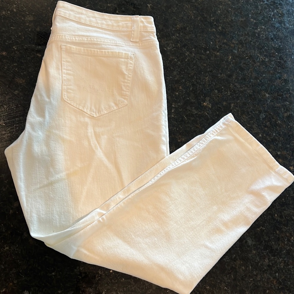 Nine West white cropped denim jean size 10/29​